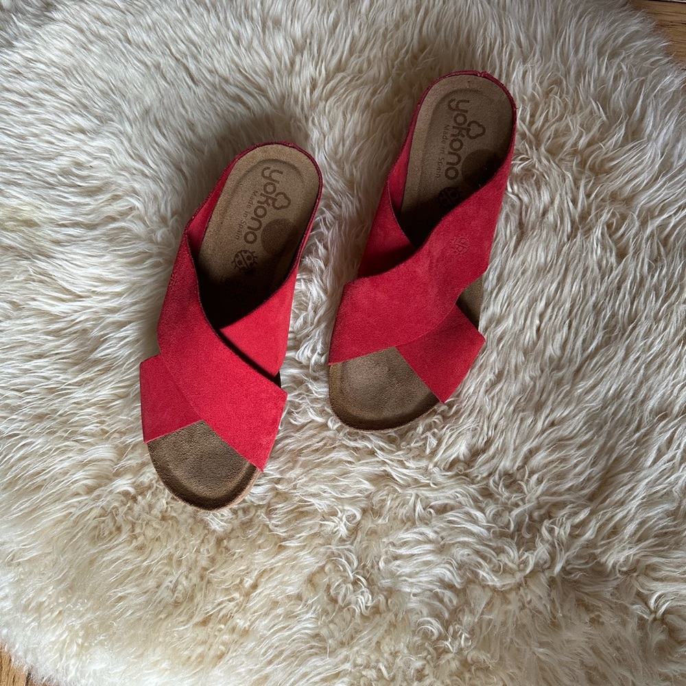 YOKONO Women's Red Suede Wedge Crisscross Sandals - Picture 2 of 6